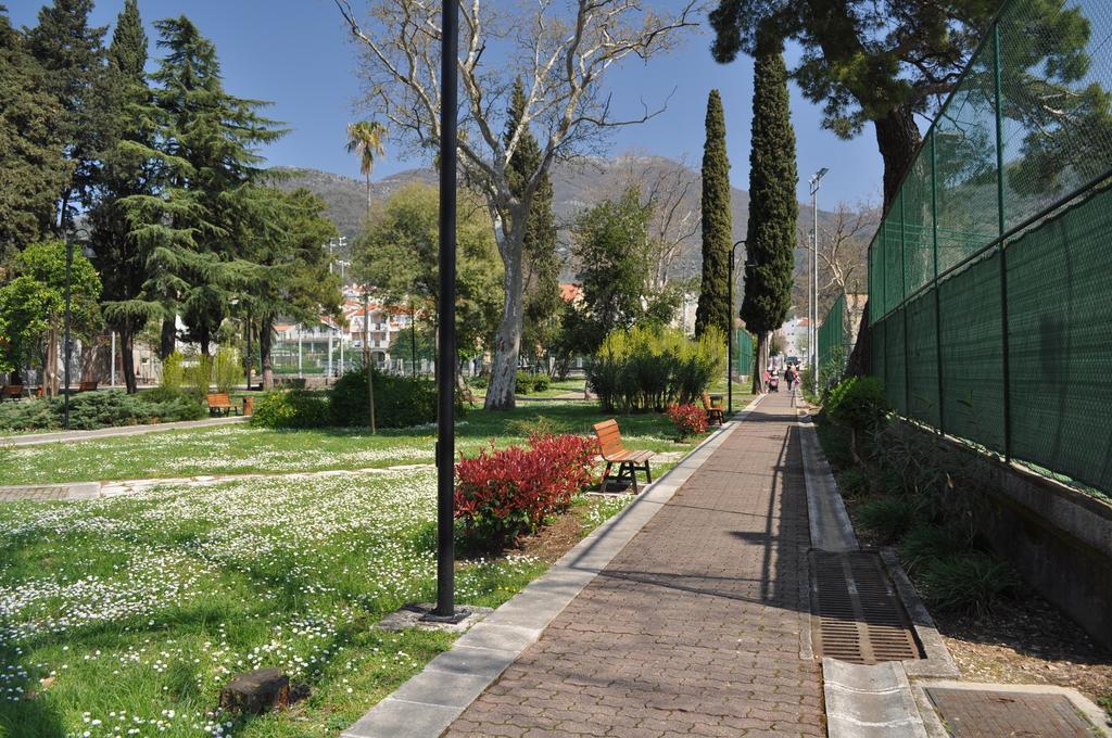 Apartments Viktoria Tivat Luaran gambar