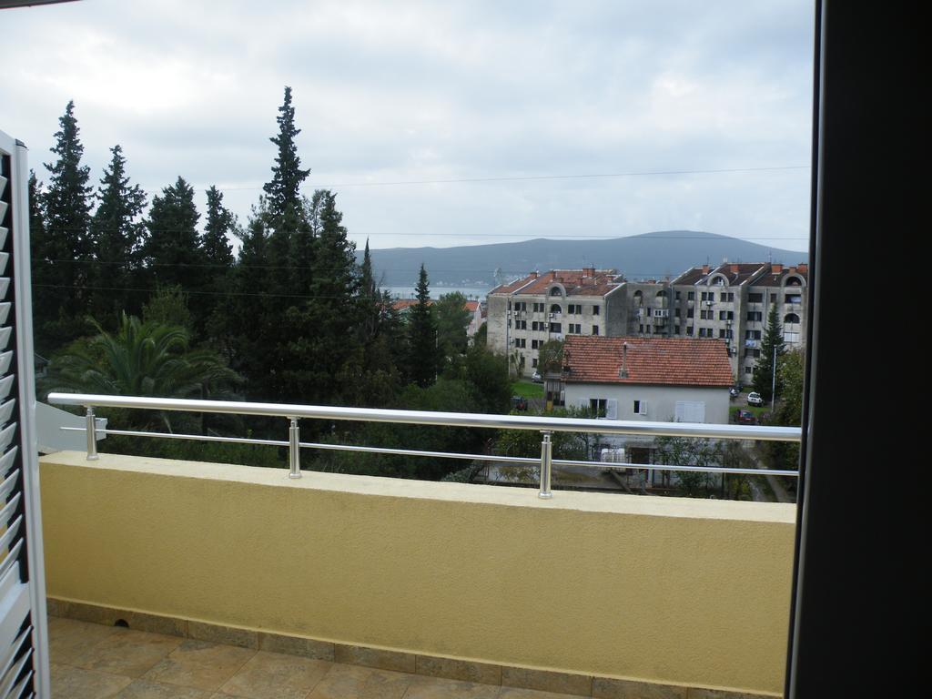 Apartments Viktoria Tivat Luaran gambar