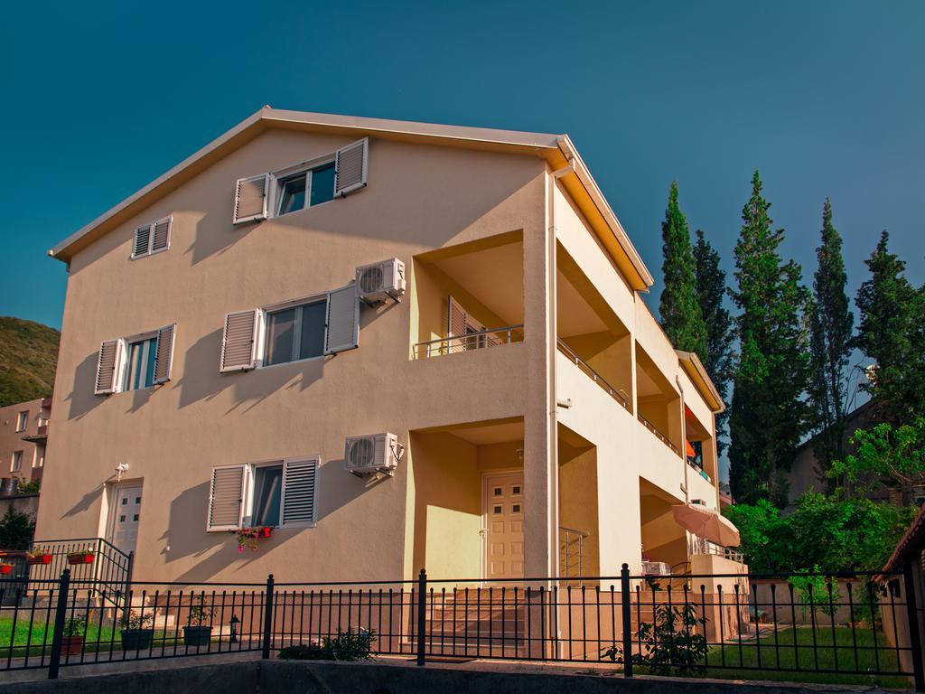 Apartments Viktoria Tivat Luaran gambar
